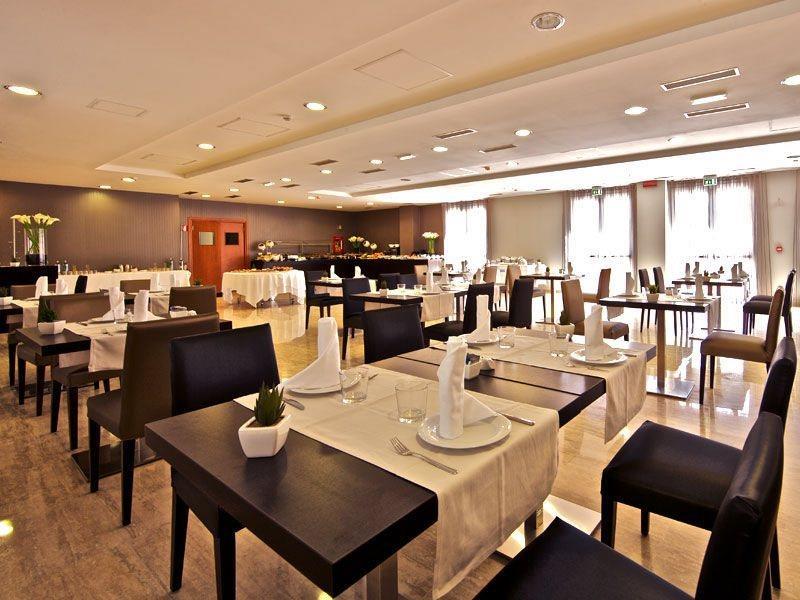 Eurostars Roma Aeterna Hotel Restoran gambar